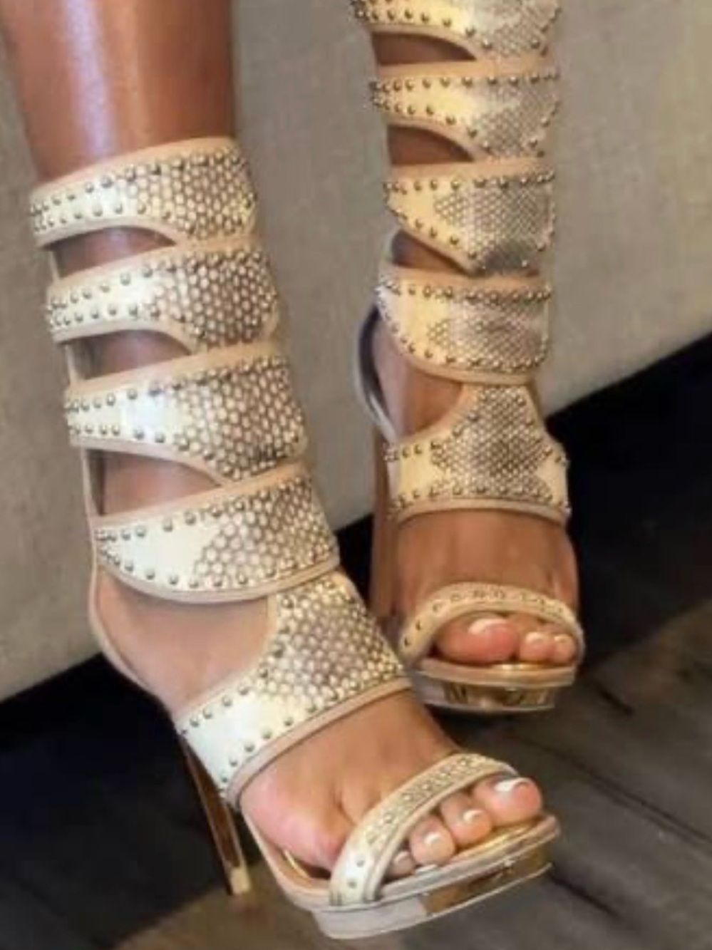 Rare BCBGMaxazria Womens Lynx Tan Snake Embossed Gladiator Heels
